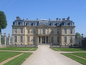 Château de champs sur marne (photo wikipedia)
